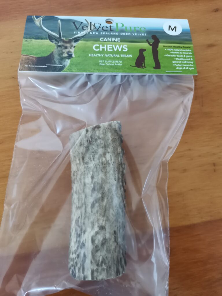 Velvet Pure Hard Deer Antler Dog Chew Mediuim